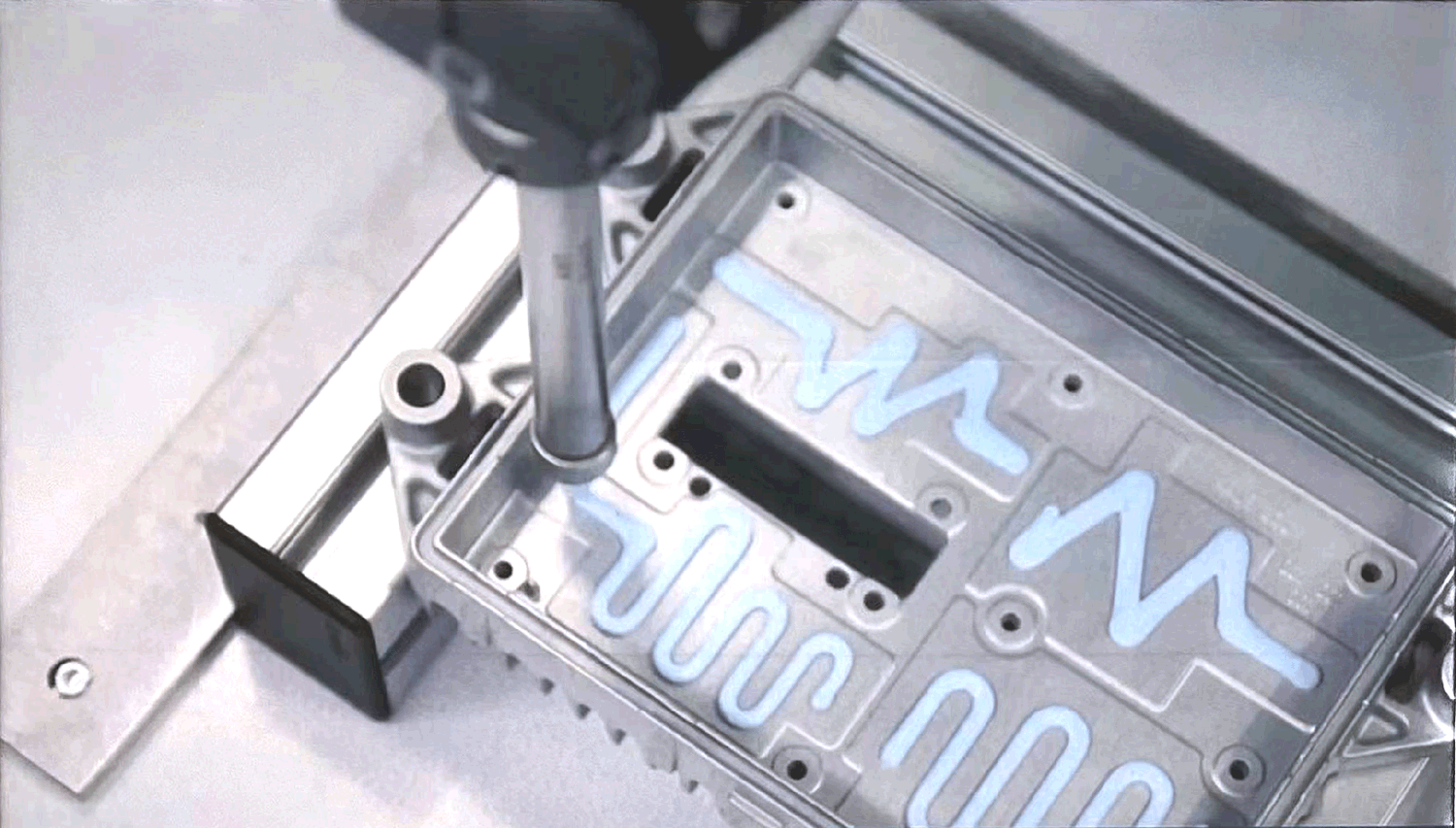 涂胶系统 | 注胶供料泵料泵升降气缸 涂胶系统 | 注胶供料泵料泵升降气缸